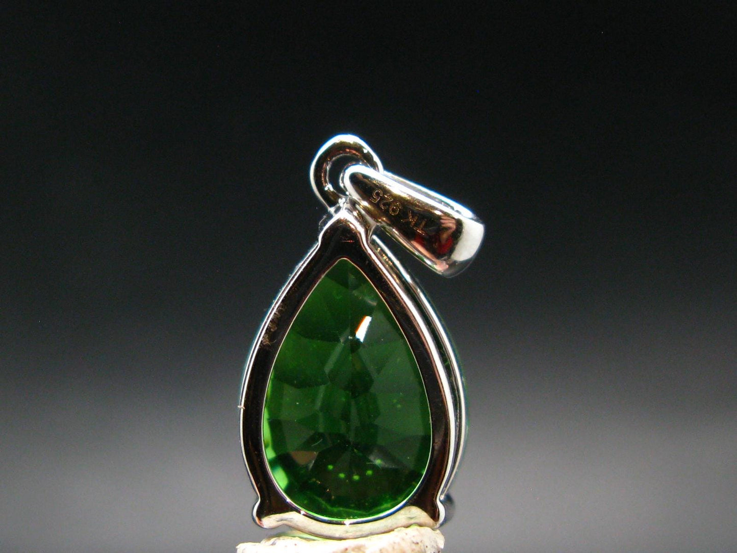 Helenite Gaia Stone Gem Sterling Silver Pendant From Washington - 8.0 Carats