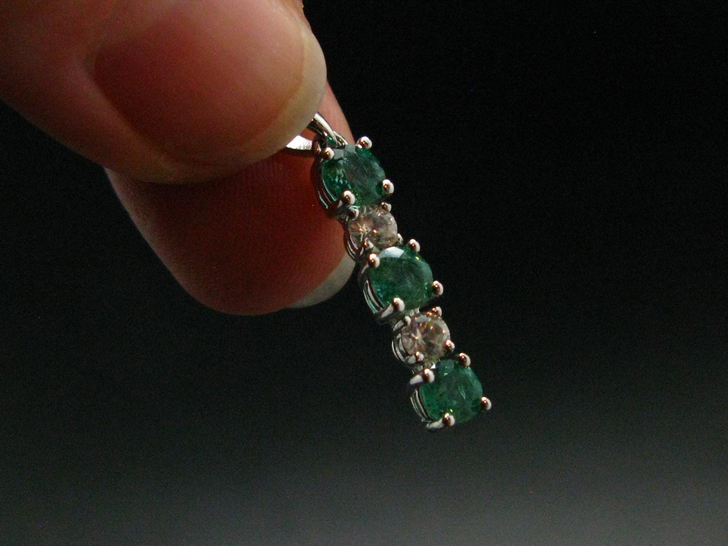 Emerald Silver Pendant W/Chain From Colombia - 2.49 Grams Total