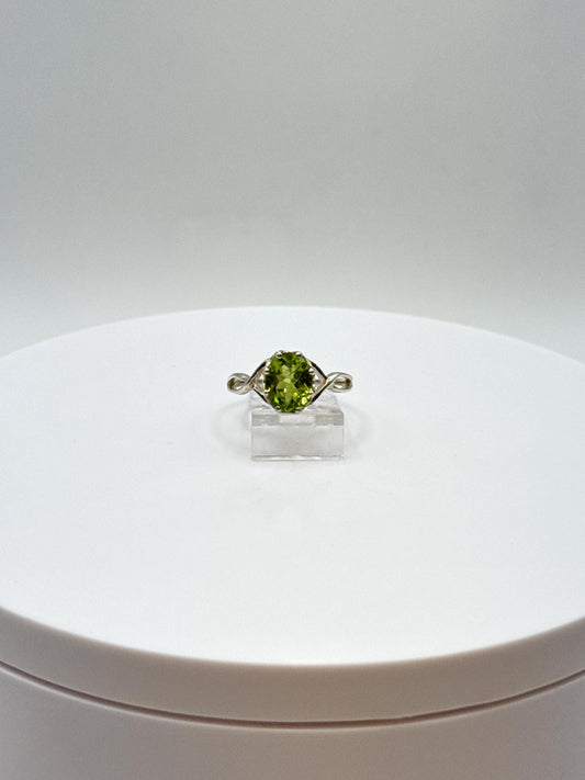 Peridot Sterling Silver Infinity Ring | August Birthstone, Size 7