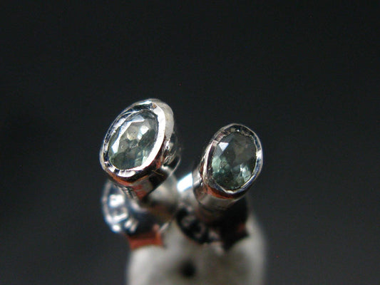 Alexandrite Gem Silver Stud Earrings From Russia - 0.81 Grams