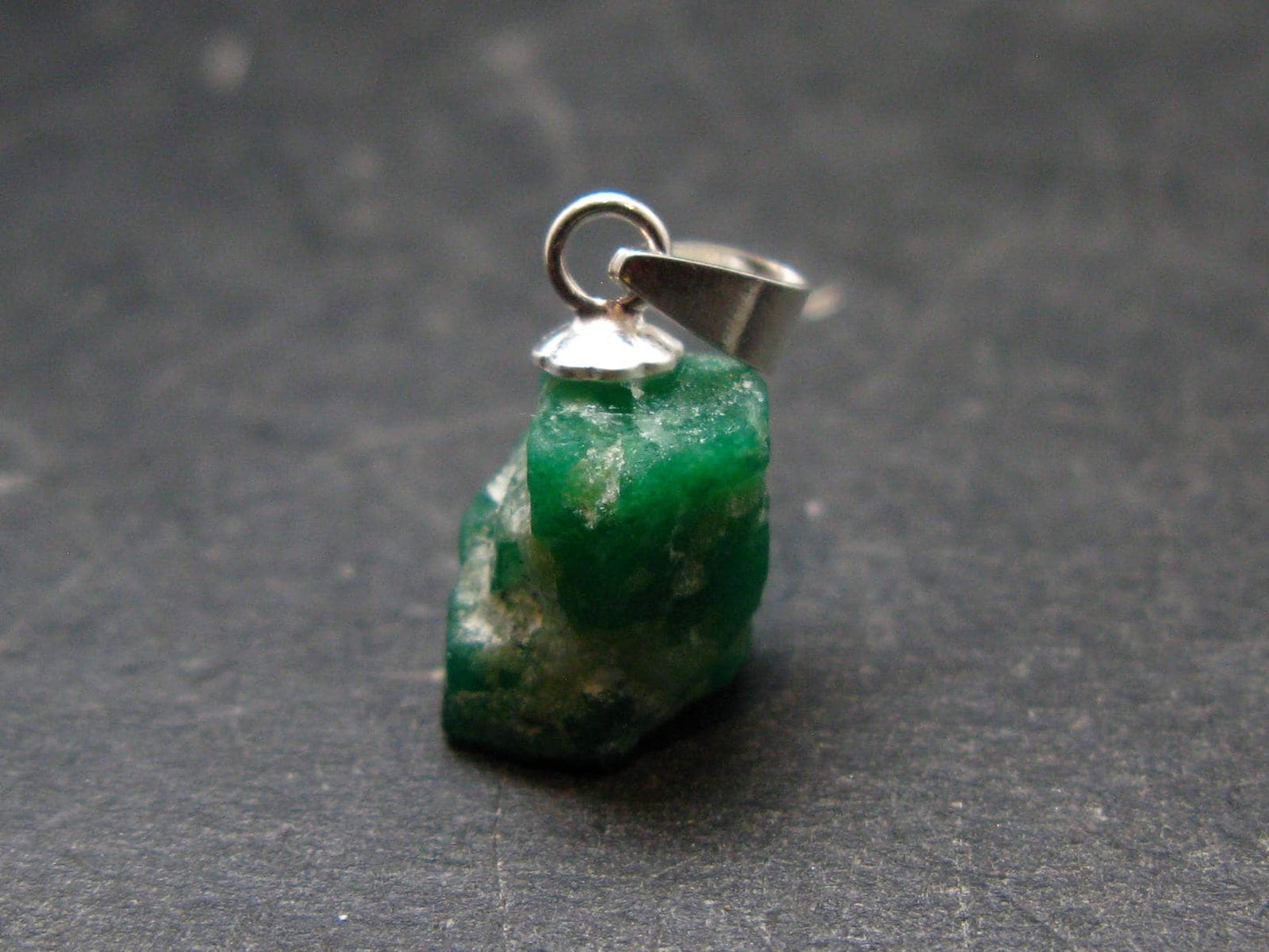 Emerald Beryl Silver Pendant from Afghanistan - 0.7" - 1.0 Grams