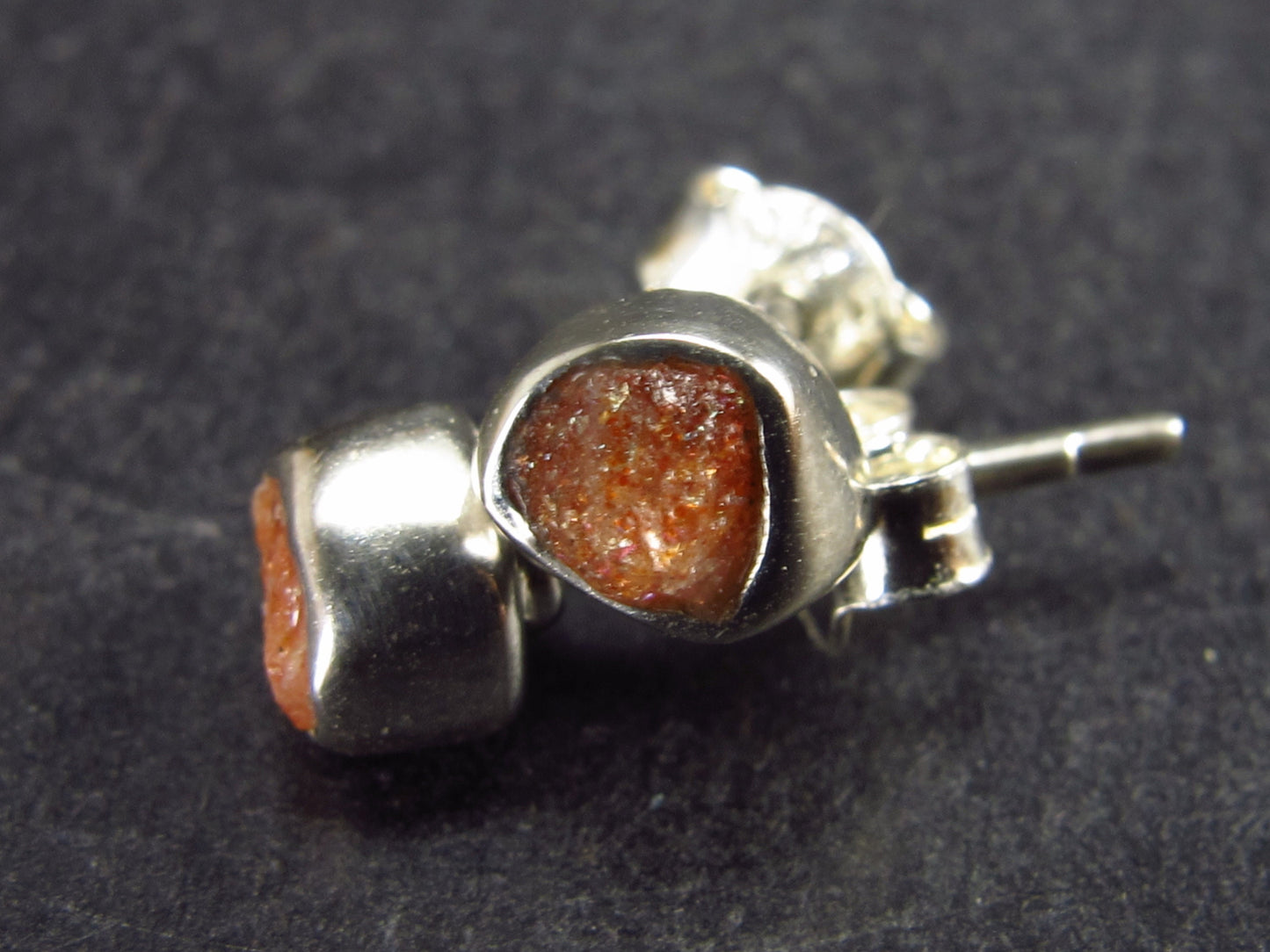 Natural Raw Shiny Sunstone Studs Earrings In Sterling Silver - 0.6"