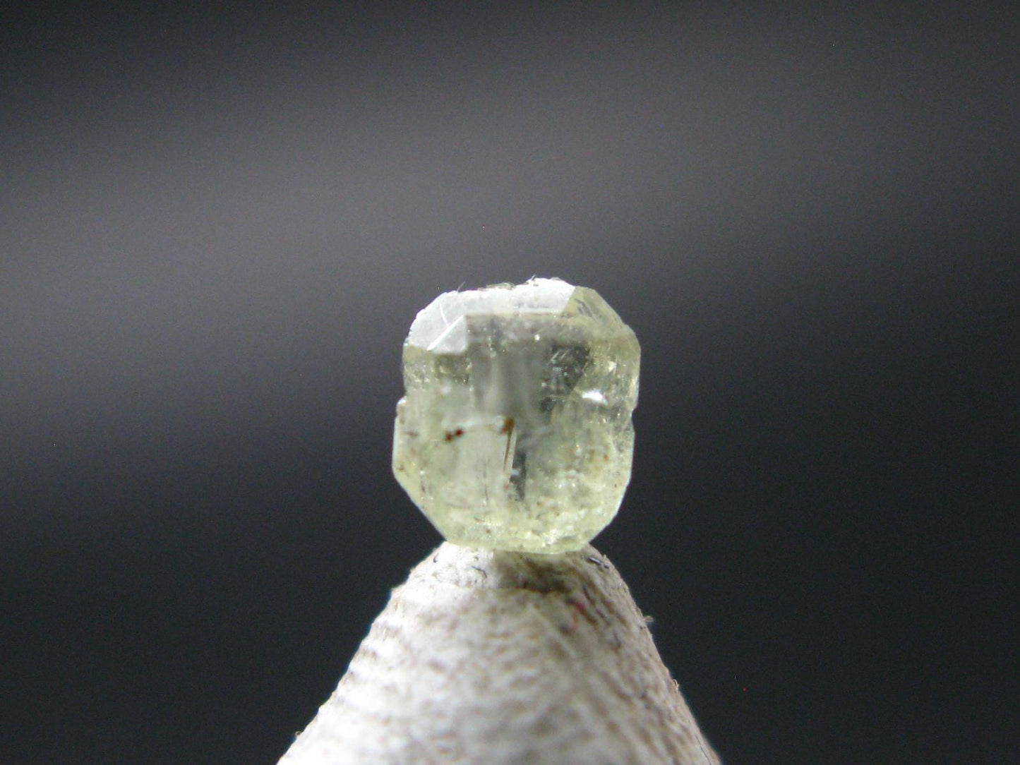 Yellow Saamite Apatite Gem Facetted Cut Stone From Russia - 0.28 Carats