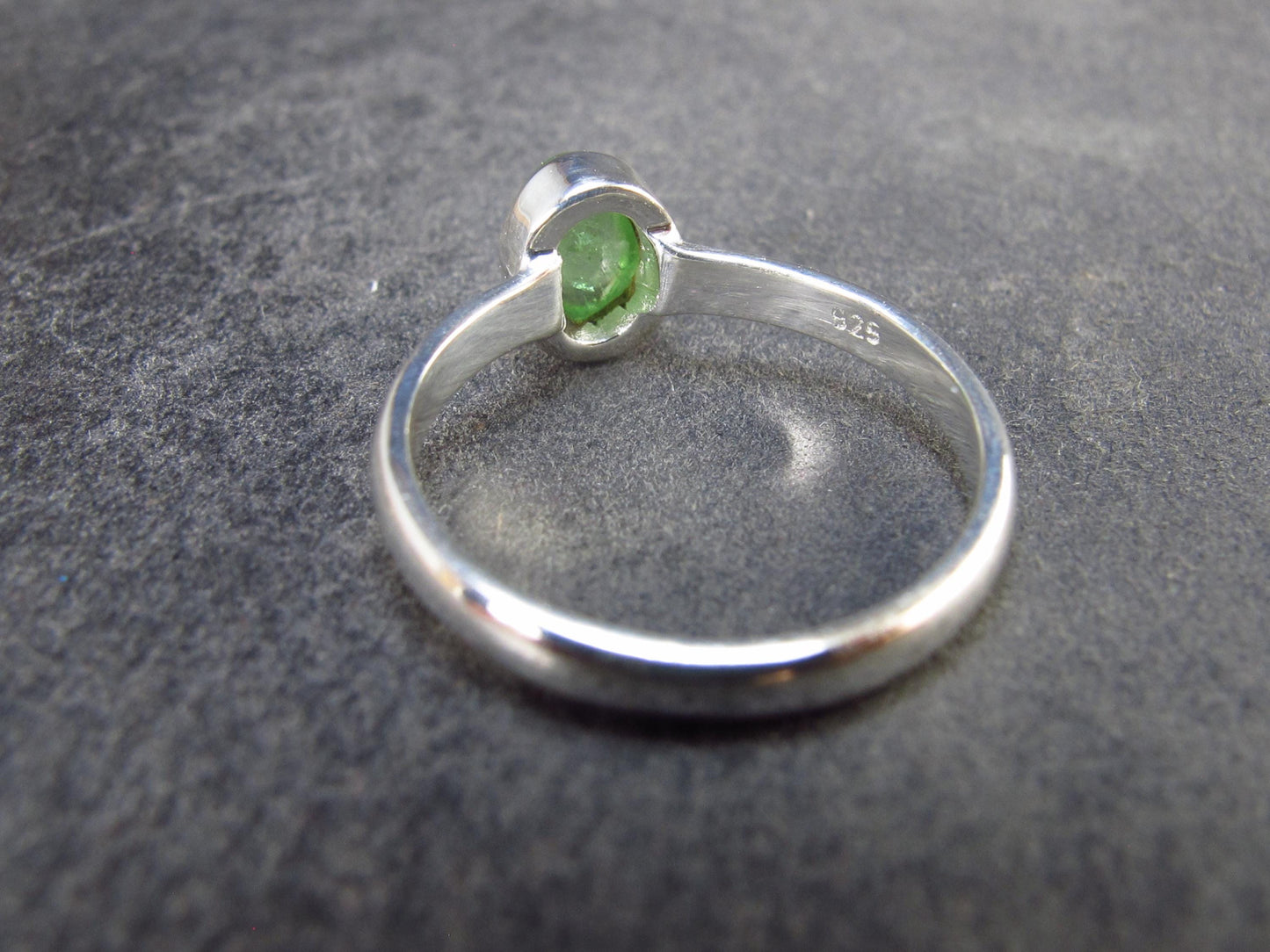 Tsavorite Green Garnet Sterling Silver Ring from Tanzania - 1.97 Grams - Size 6