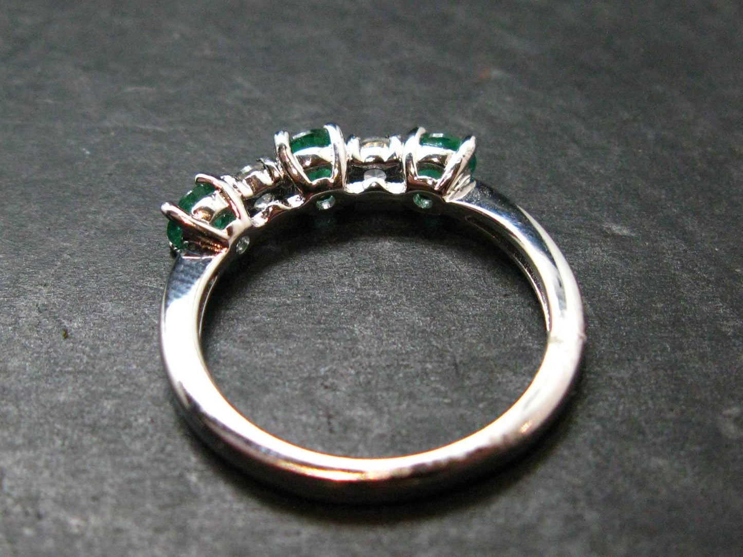 Emerald Faceted Silver Ring from Colombia - 2.29 Grams Total - Size 7