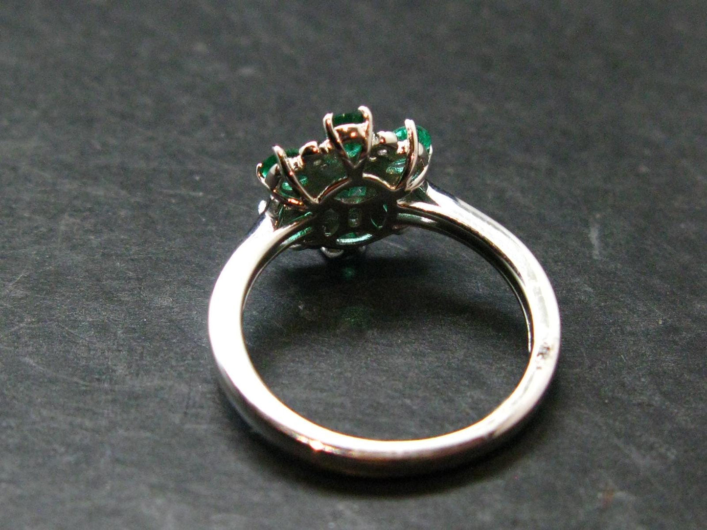 Emerald Faceted Silver Ring from Colombia - 2.89 Grams Total - Size 7