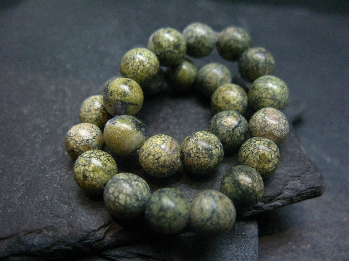 Serpentine Genuine Bracelet ~ 7 Inches ~ 8mm Round Beads