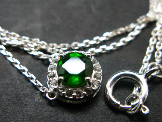 Green Chrome Diopside 925 Silver Pendant With Chain from Russia - 17" - 1.77 Grams