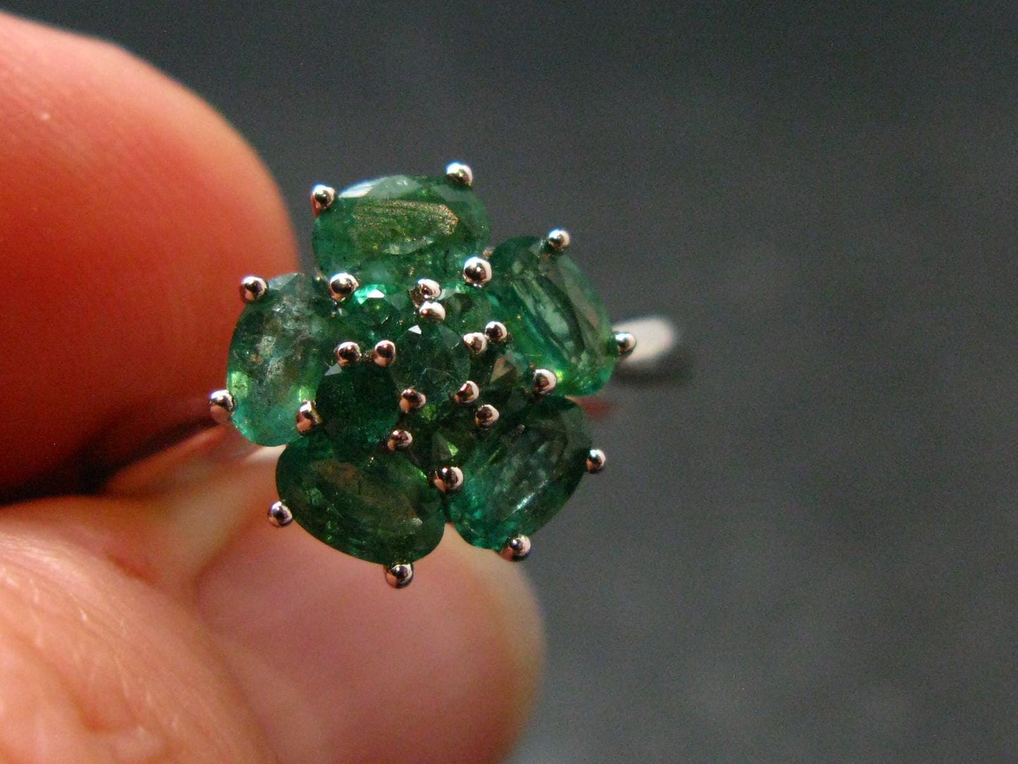 Emerald Faceted Silver Ring from Colombia - 2.94 Grams Total - Size 6