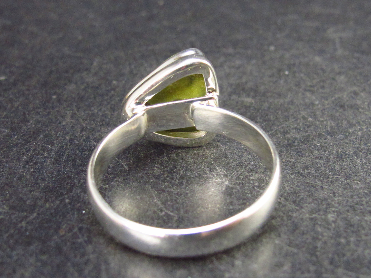 Rare Atlantasite Stichtite + Serpentine Cabochon Silver Ring from Australia - Size 7 - 3.0 Grams