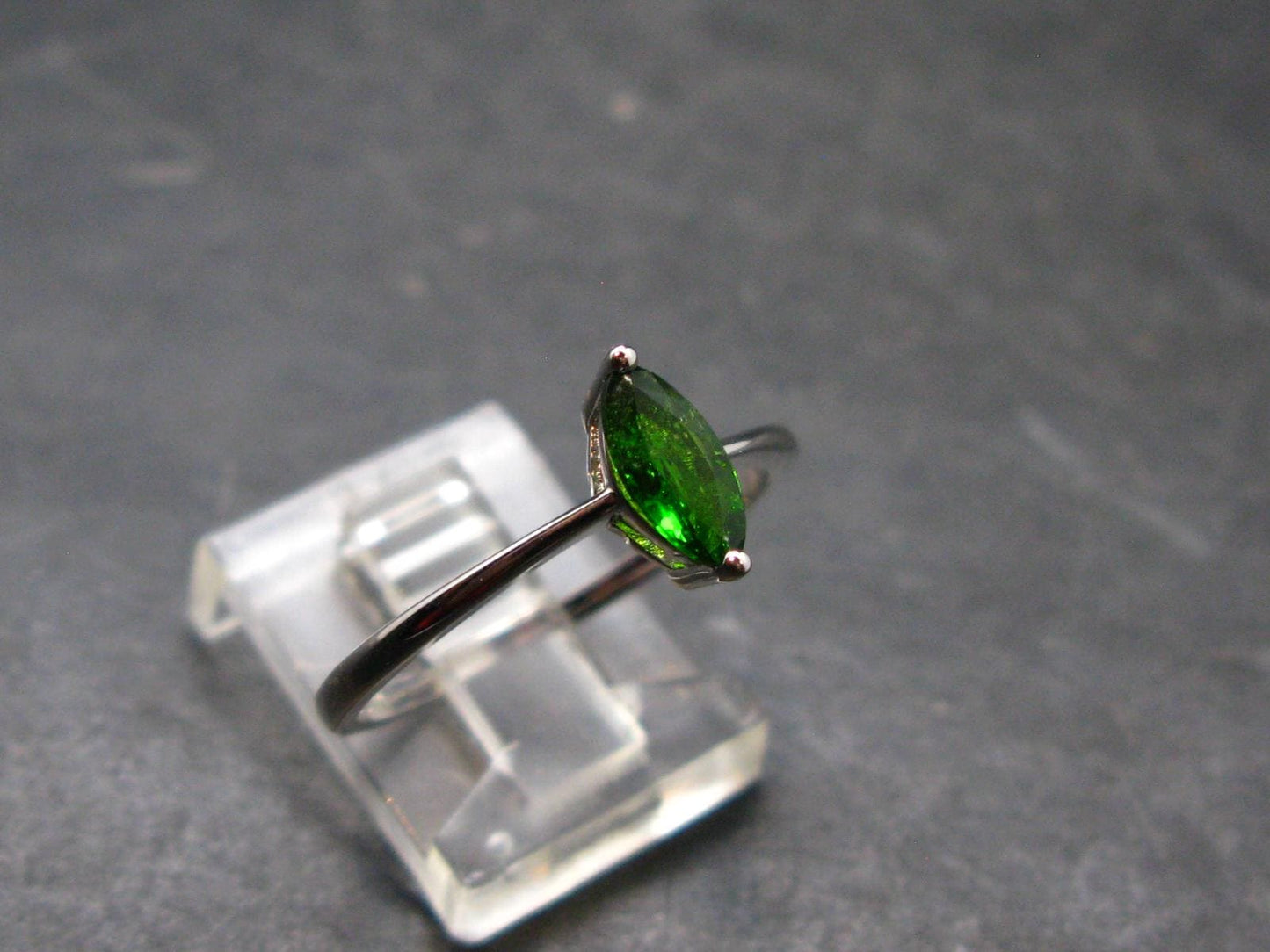 Helenite Gaia Stone Gem Sterling Silver Ring From Washington - Size 8 - 0.7 Carats