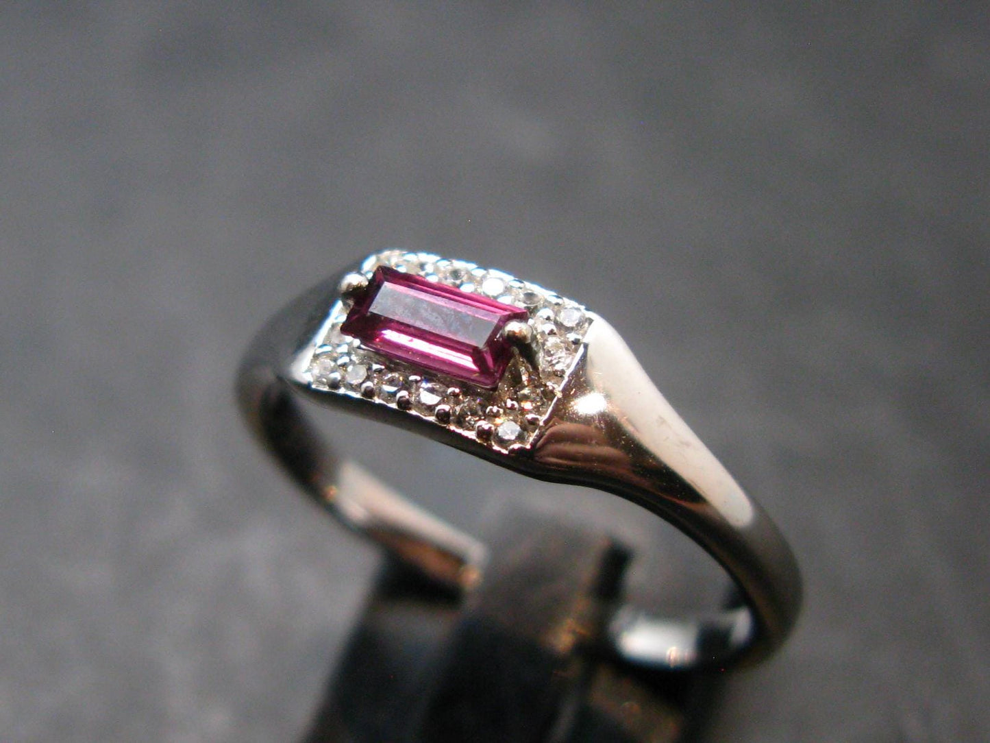 Gem Faceted Purplish Red Garnet Rhodolite Silver Ring With Earrings from Zimbabwe - Size 8 - 6.20 Grams