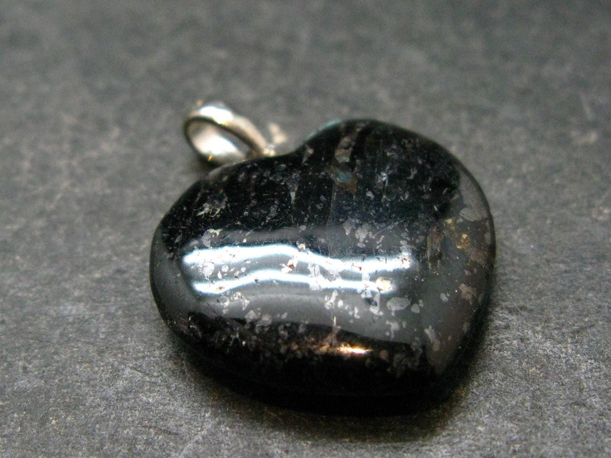 Silver Nuumite Nuummite Heart Pendant From Greenland - 1.1" - 4.57 Grams
