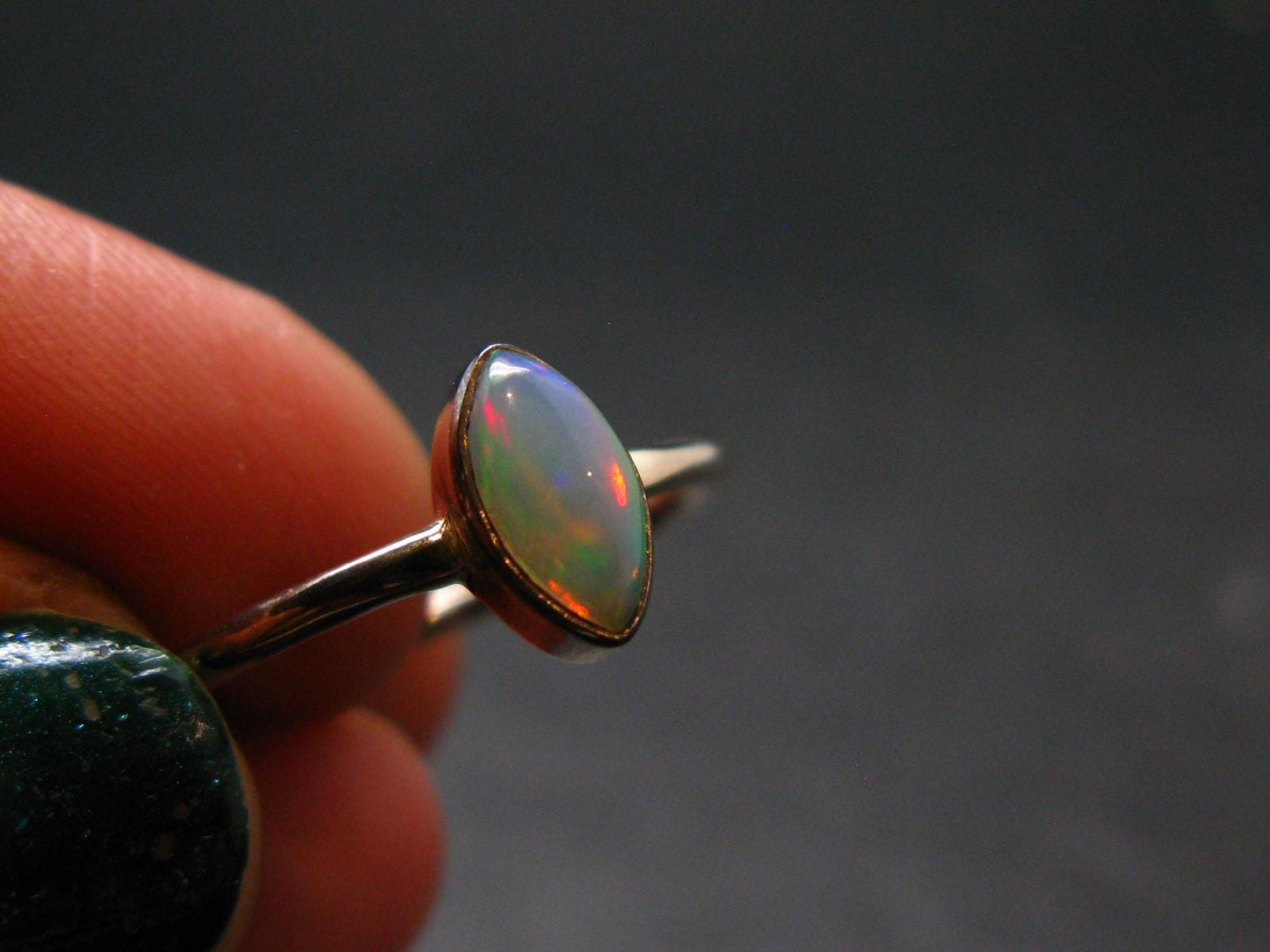 Natural Cabochon Opal 925 Sterling Silver Ring from Ethiopia - 1.64 Grams - Size 7