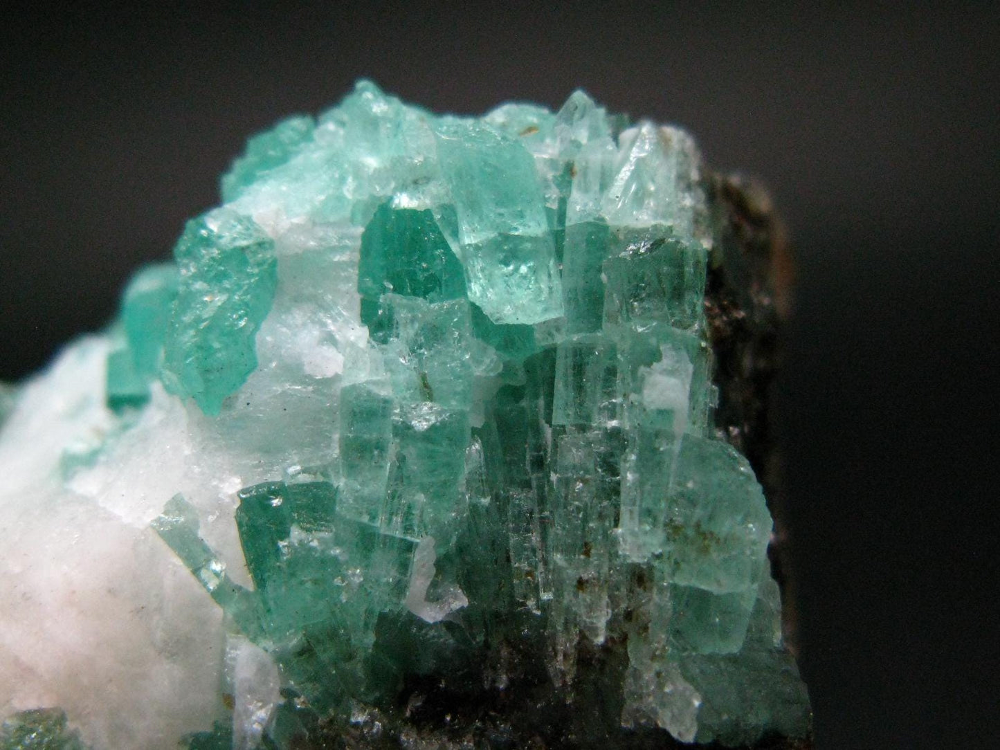 Emerald Beryl Cluster from Pakistan - 1.8" - 34.83 Grams