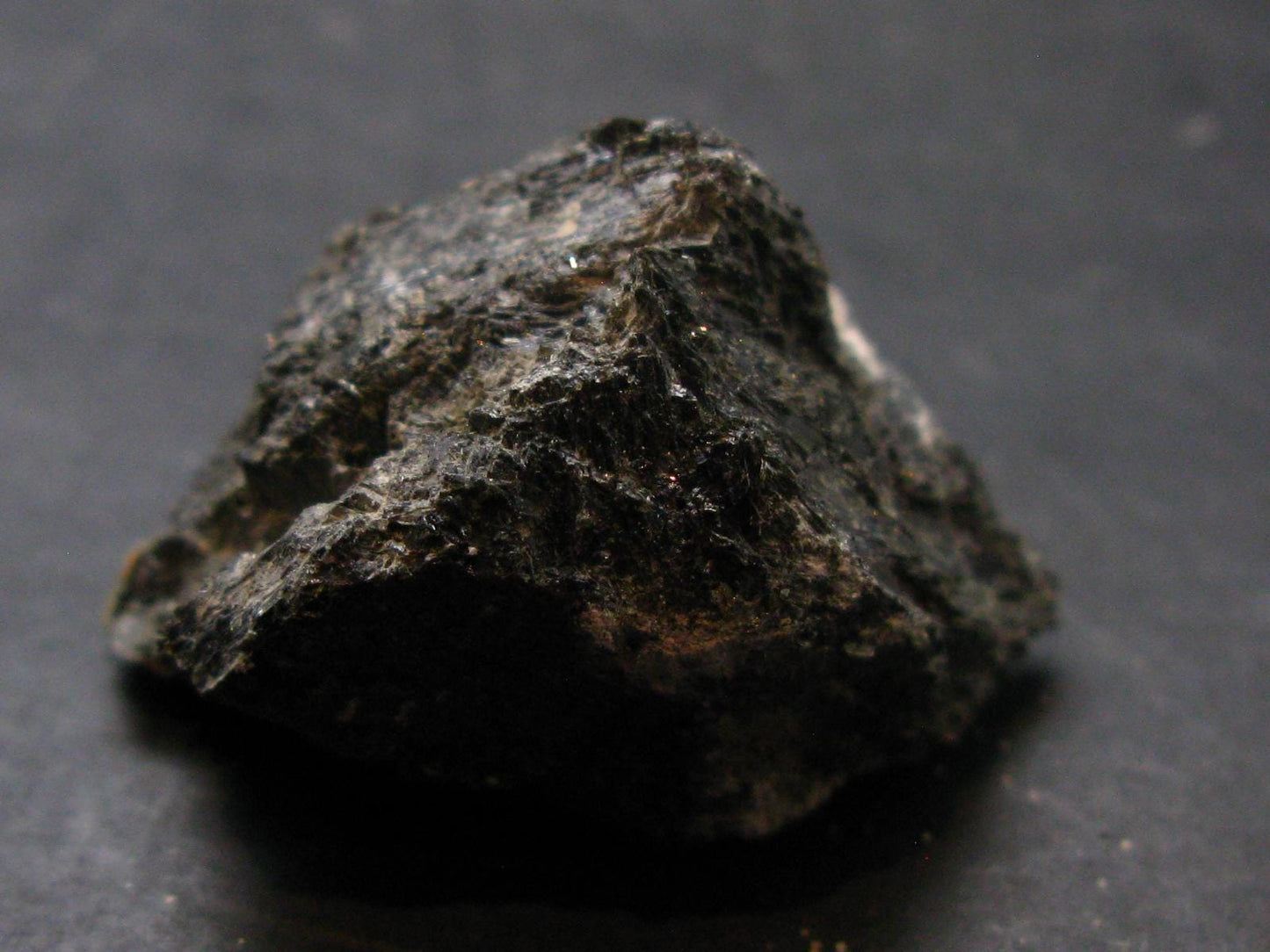 Rare Nuumite Nuummite Raw Piece From Greenland - 29.3 Grams - 1.5"