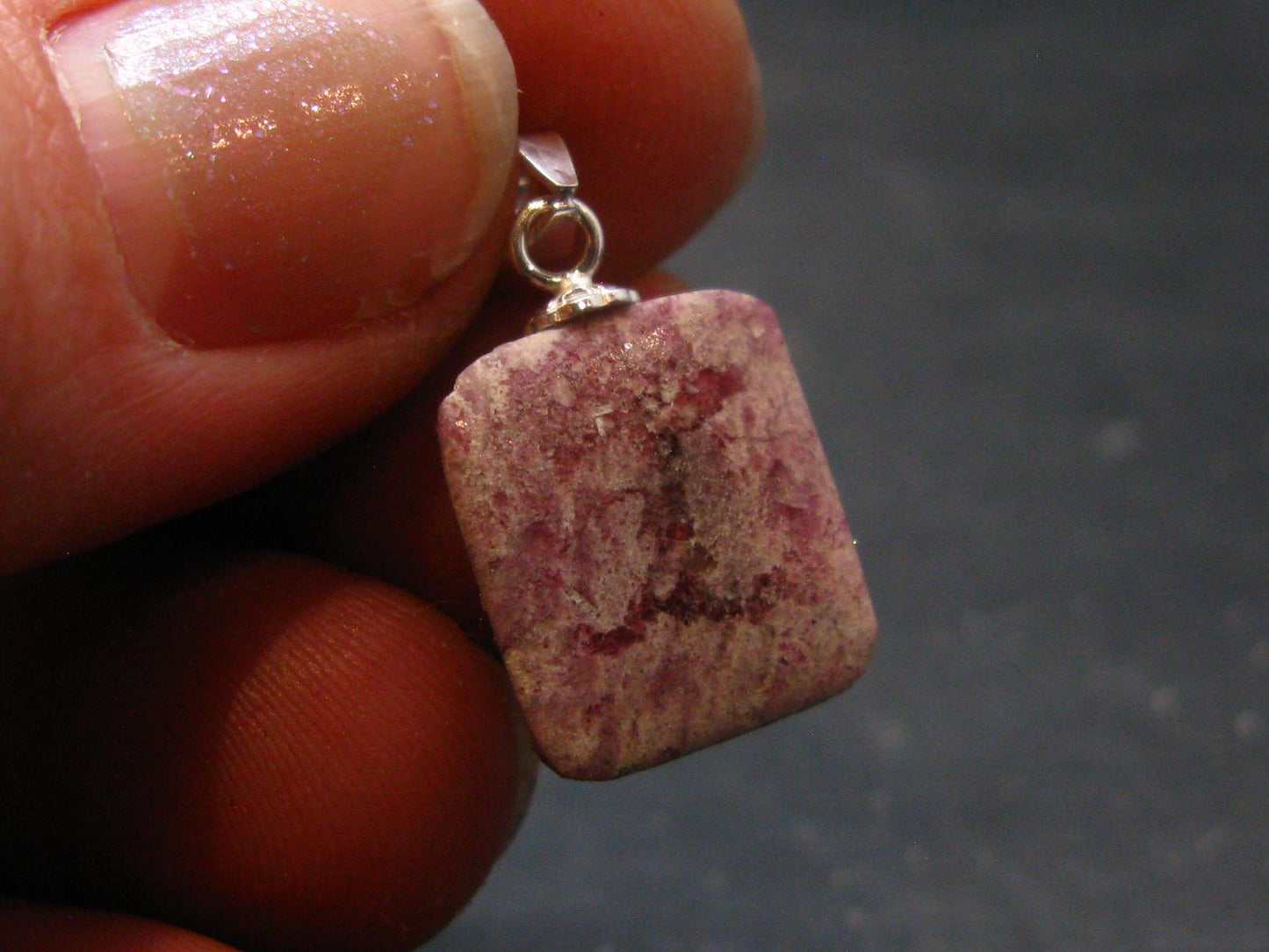 Bixbite Red Emerald Beryl Silver Pendant From Utah USA - 5.5 Carats - 0.8"