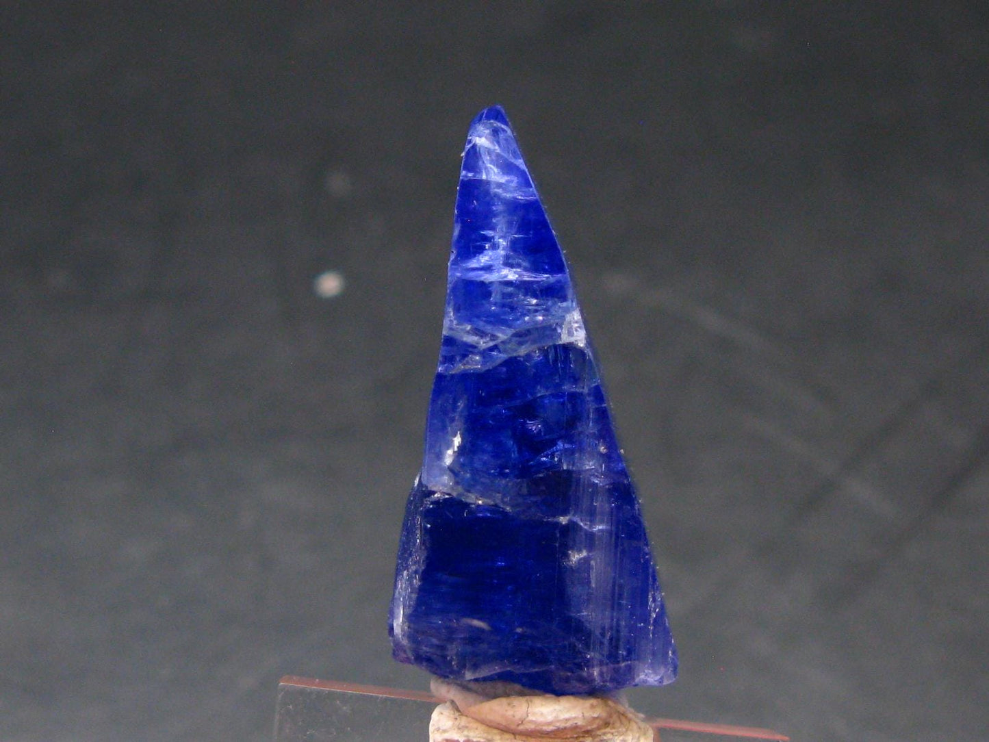 Fine Gem Tanzanite Zoisite Crystal From Tanzania - 43.90 Carats - 1.2"