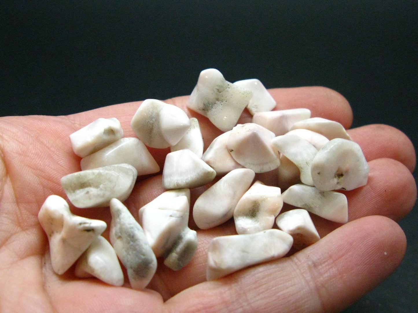 Lot Of 25 Natrolite Tumbled Stones From Indonesia - 102.15 Carats