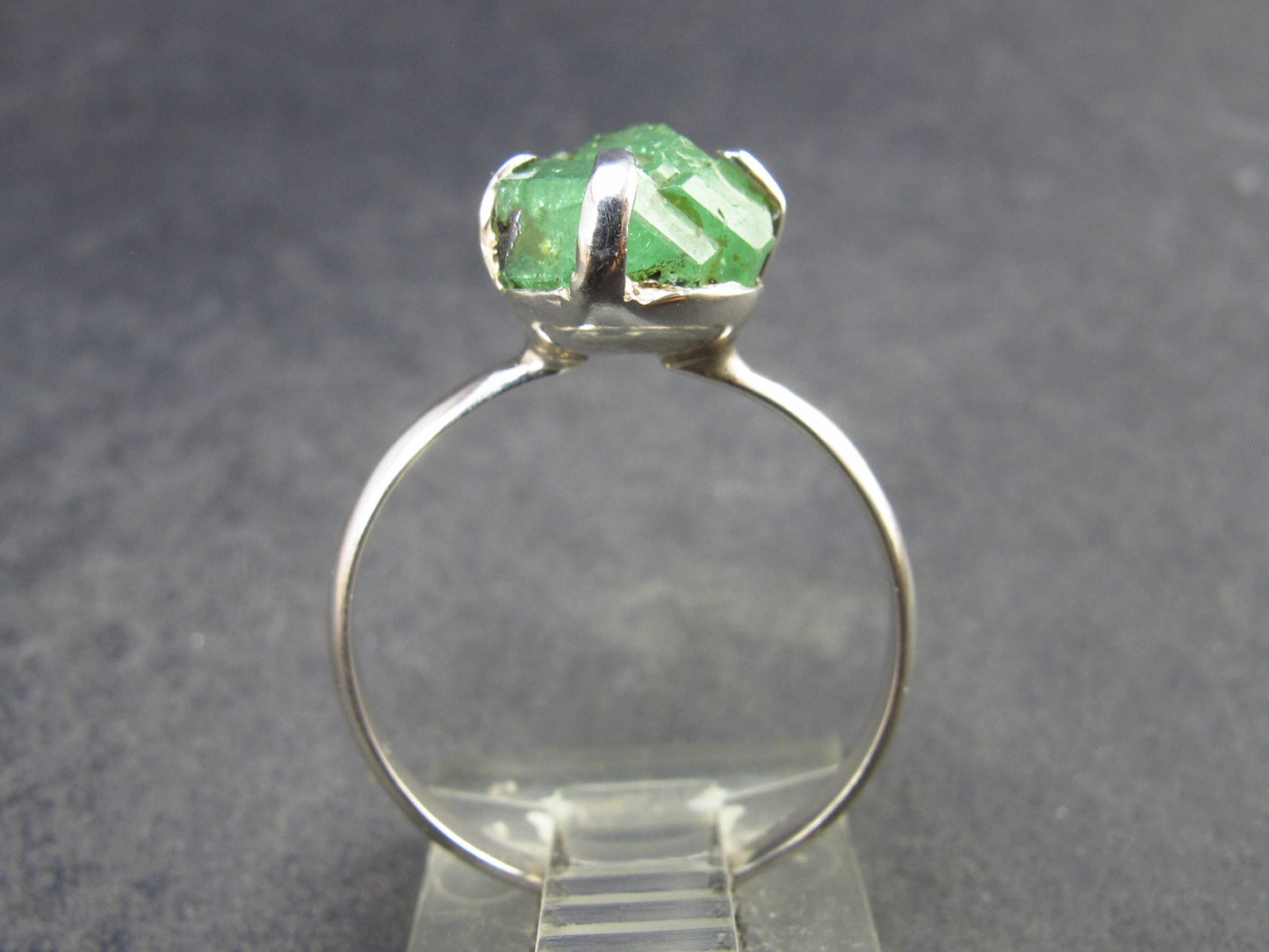 Tsavorite Gem Green Garnet Sterling Silver Ring from Tanzania - 2.61 Grams - Size 8.5
