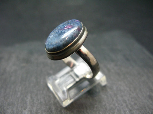 Ruby & Kyanite Silver Ring From India - 5.44 Grams - Size 8