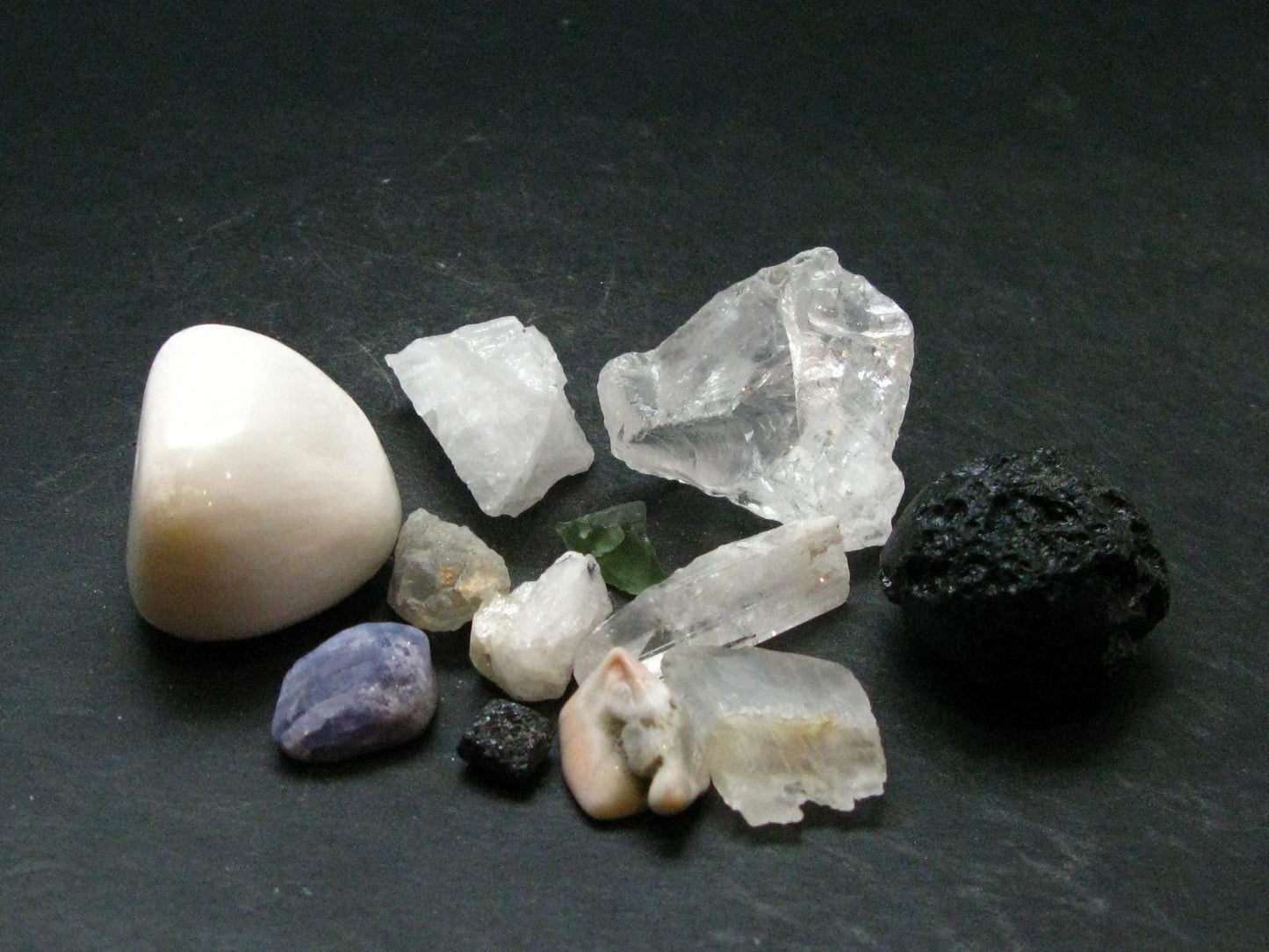 Synergy 12 Set Phenakite Moldavite Natrolite Petalite Danburite Tektite Scolecite Herderite Tanzanite Brookite 74.04 Gr