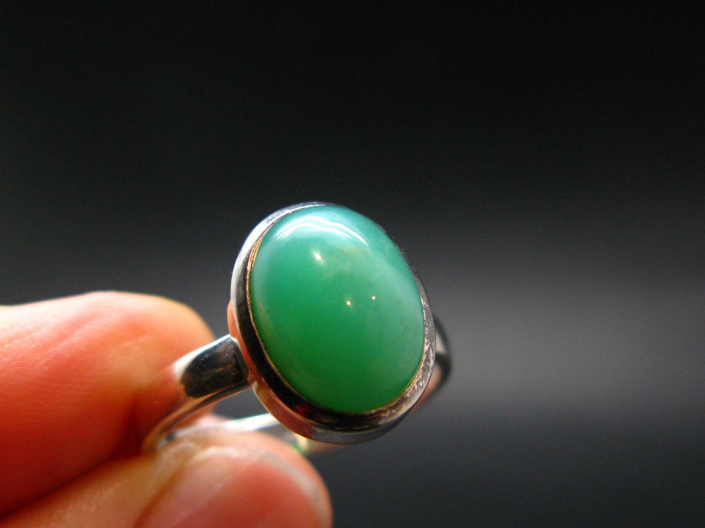 Natural Apple Green Chrysoprase 925 Sterling Silver Ring From Australia - 5.24 Grams - Size 9