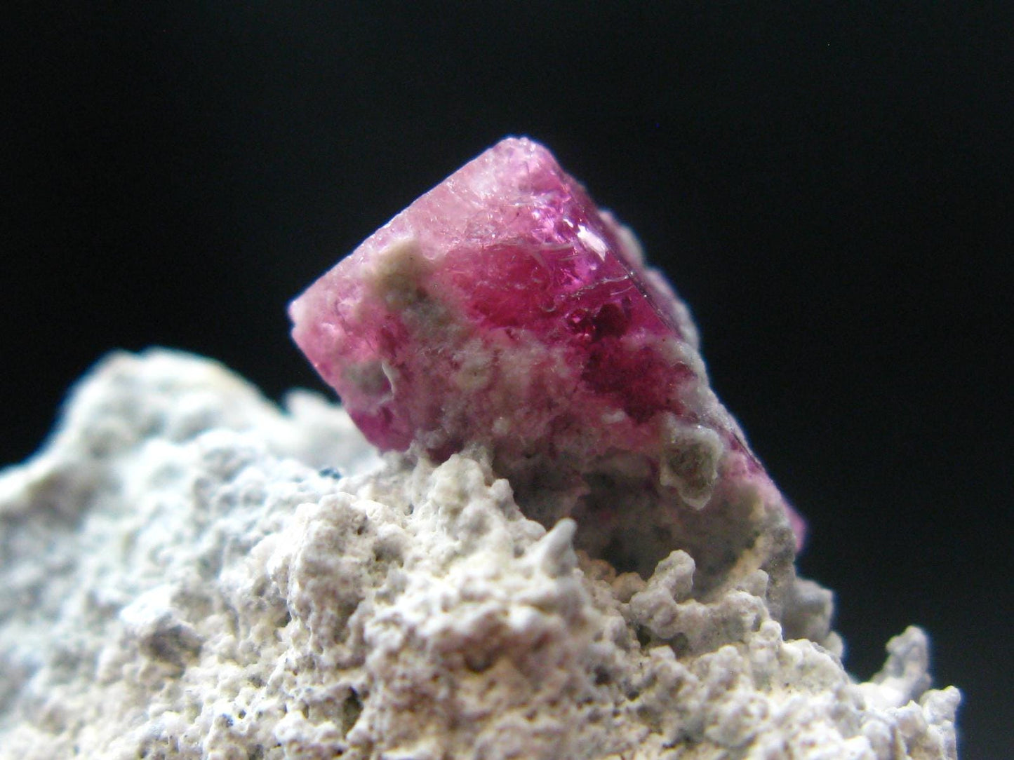 Rare Gem Bixbite Red Emerald Beryl Cluster From Utah USA - 1.1" - 4.77 Grams