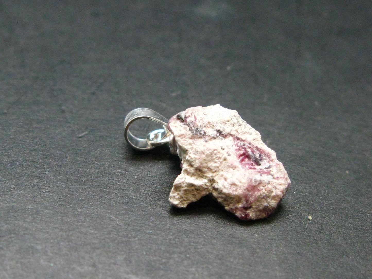 Bixbite Red Emerald Beryl Silver Pendant From Utah USA - 4.85 Carats - 0.7"