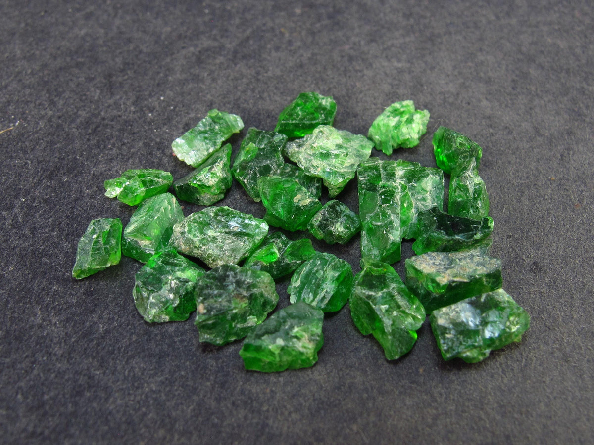 Lot of 25 Chrome Diopside Crystals From Russia