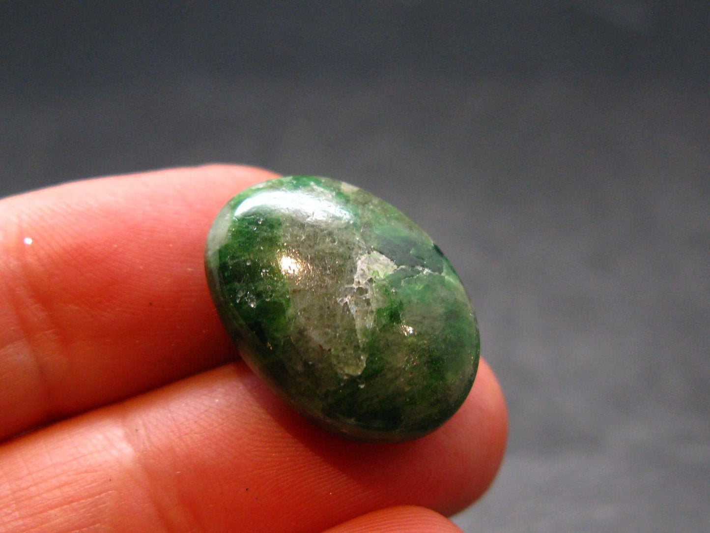 Gem Tsavorite Tsavolite Garnet Tumbled Stone from Tanzania - 20.0 Carats - 0.8"
