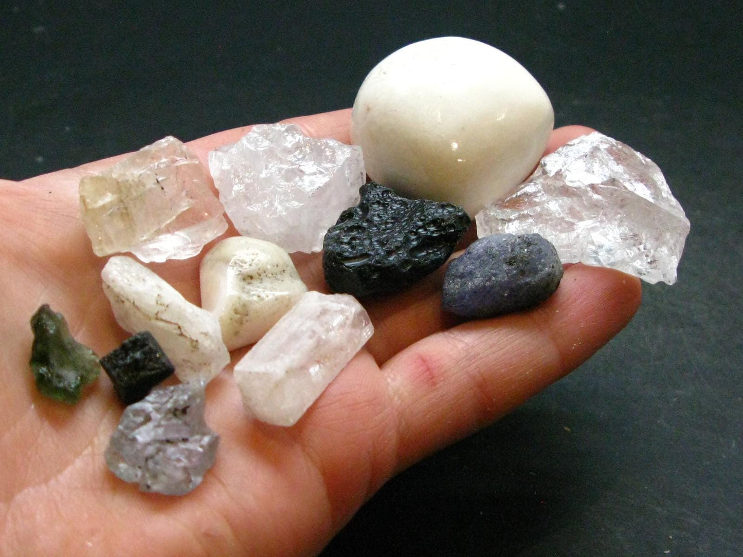 Synergy 12 Set Phenakite Moldavite Natrolite Petalite Danburite Tektite Scolecite Herderite Tanzanite Brookite 80.35 Gr