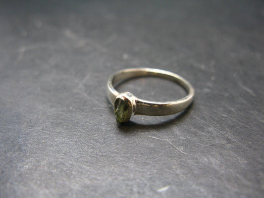 Cute Gem Moldavite Sterling Silver Ring From Czech Republic - Size 8 - 1.6 Grams