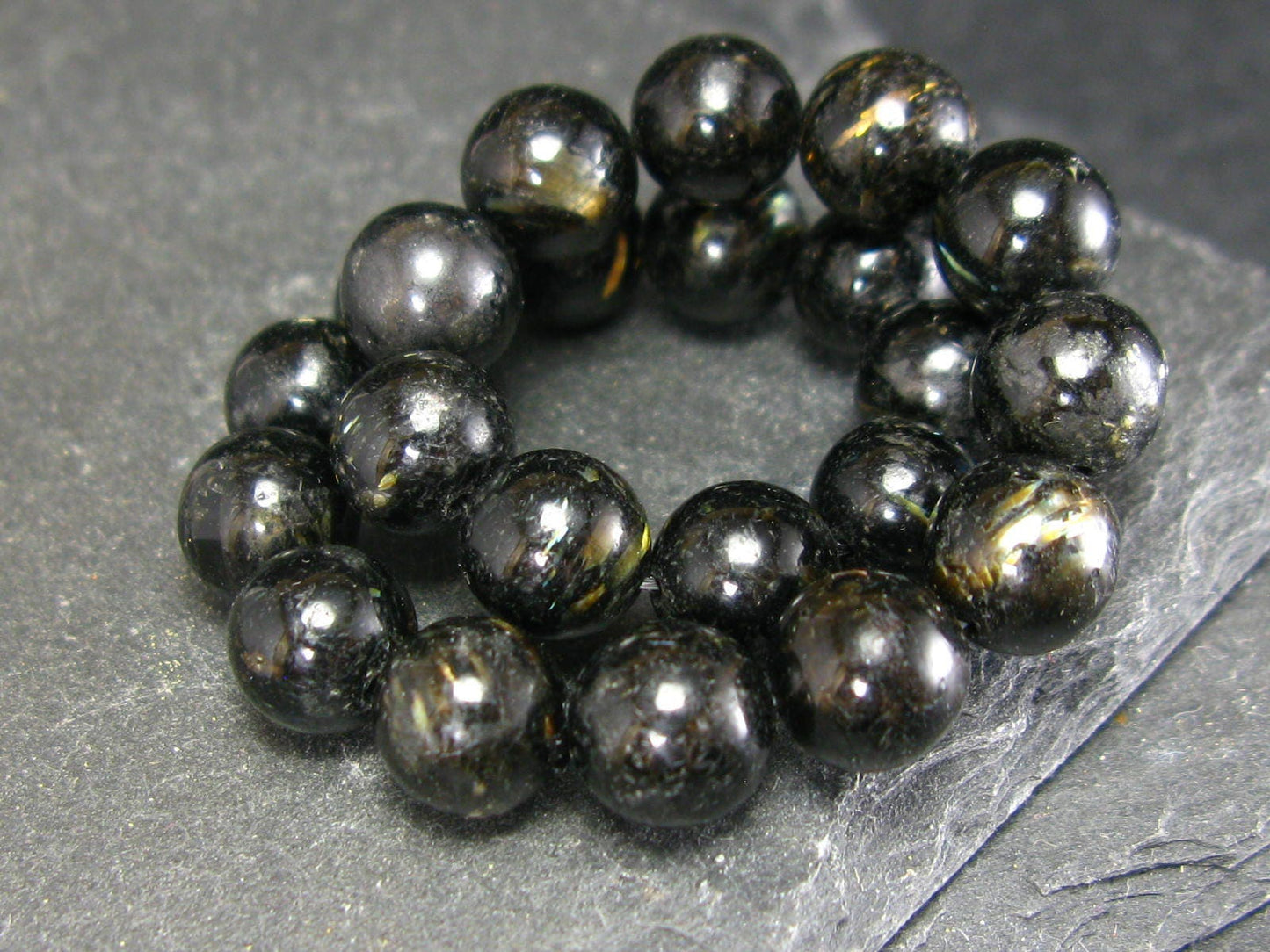 Nuumite Nuummite Genuine Bracelet ~ 7 Inches ~ 8mm Round Beads