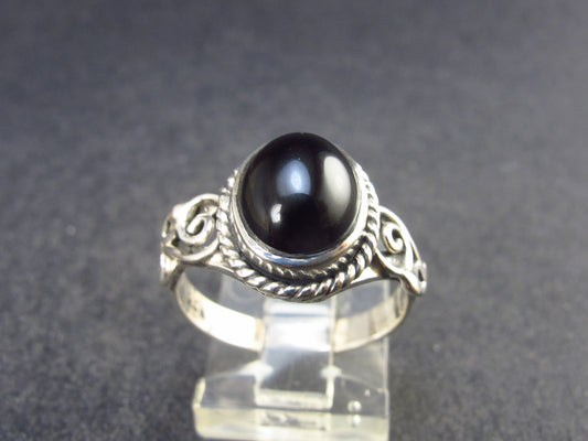 Black Onyx Sterling Silver Ring - Size 7.5 - 3.07 Grams