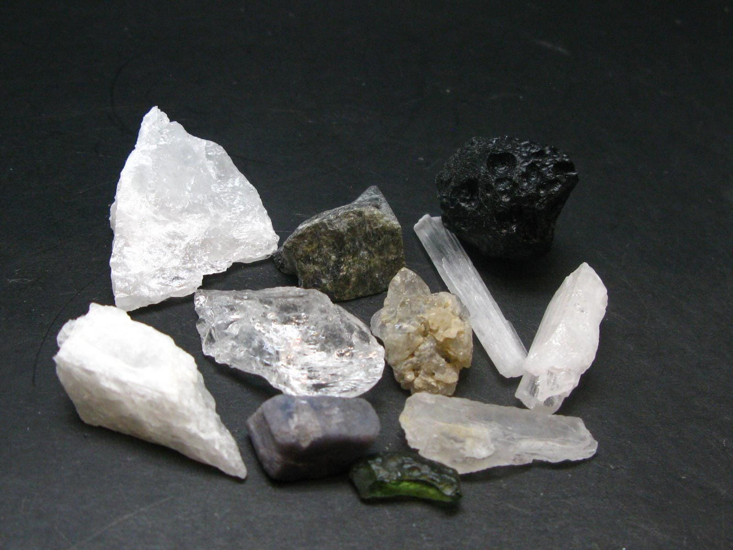 Synergy 12 Set Phenakite Moldavite Natrolite Petalite Danburite Tektite Scolecite Herderite Tanzanite Brookite 65.31 Gr