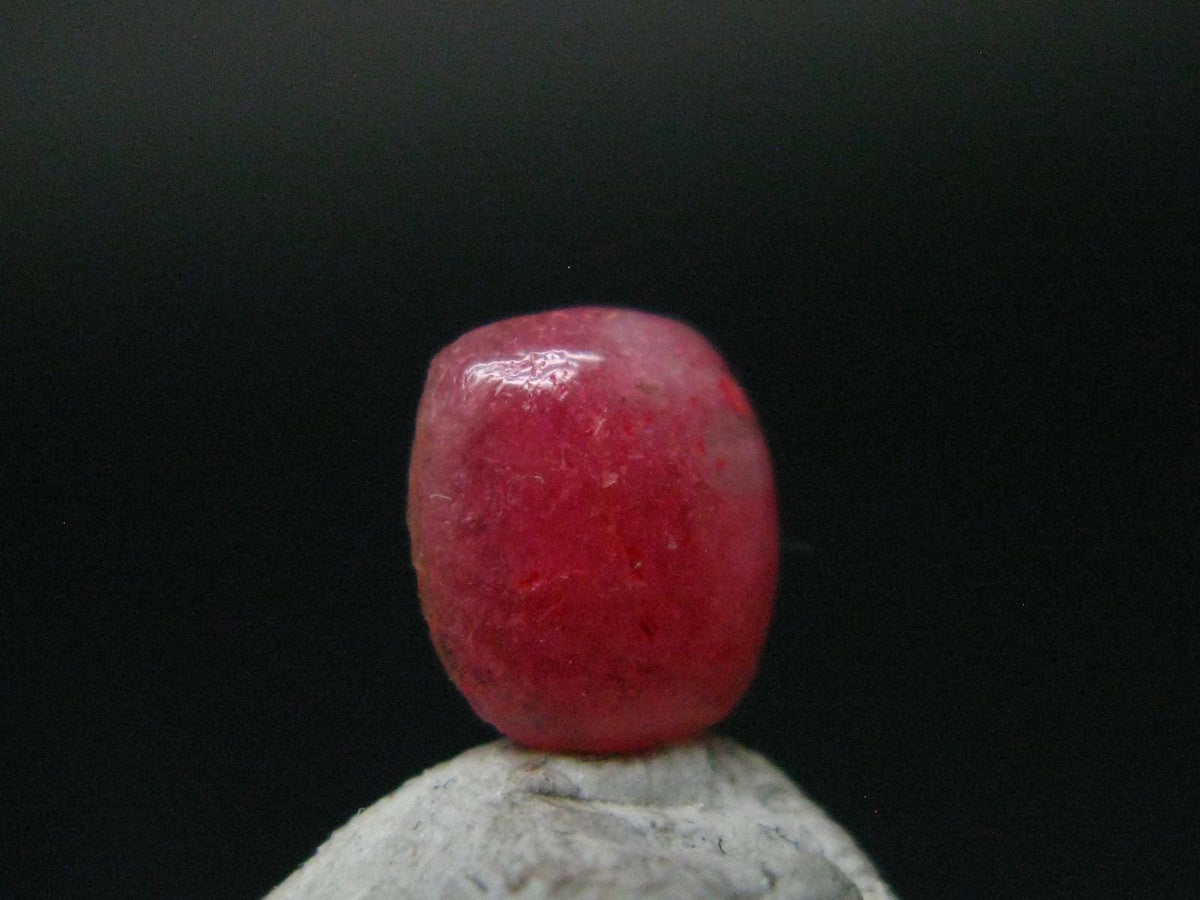 Rare Pink Tugtupite Gem Cabochon From Greenland - 0.51 Carats - 6x5mm