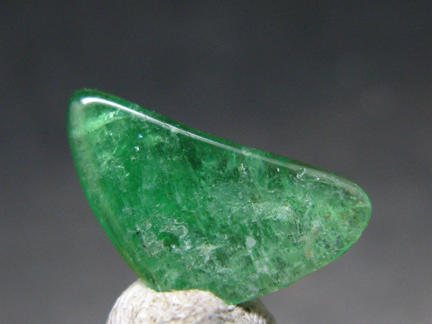 Gem Tsavorite Tsavolite Garnet Tumbled Stone from Tanzania - 3.28 Carats - 0.6"