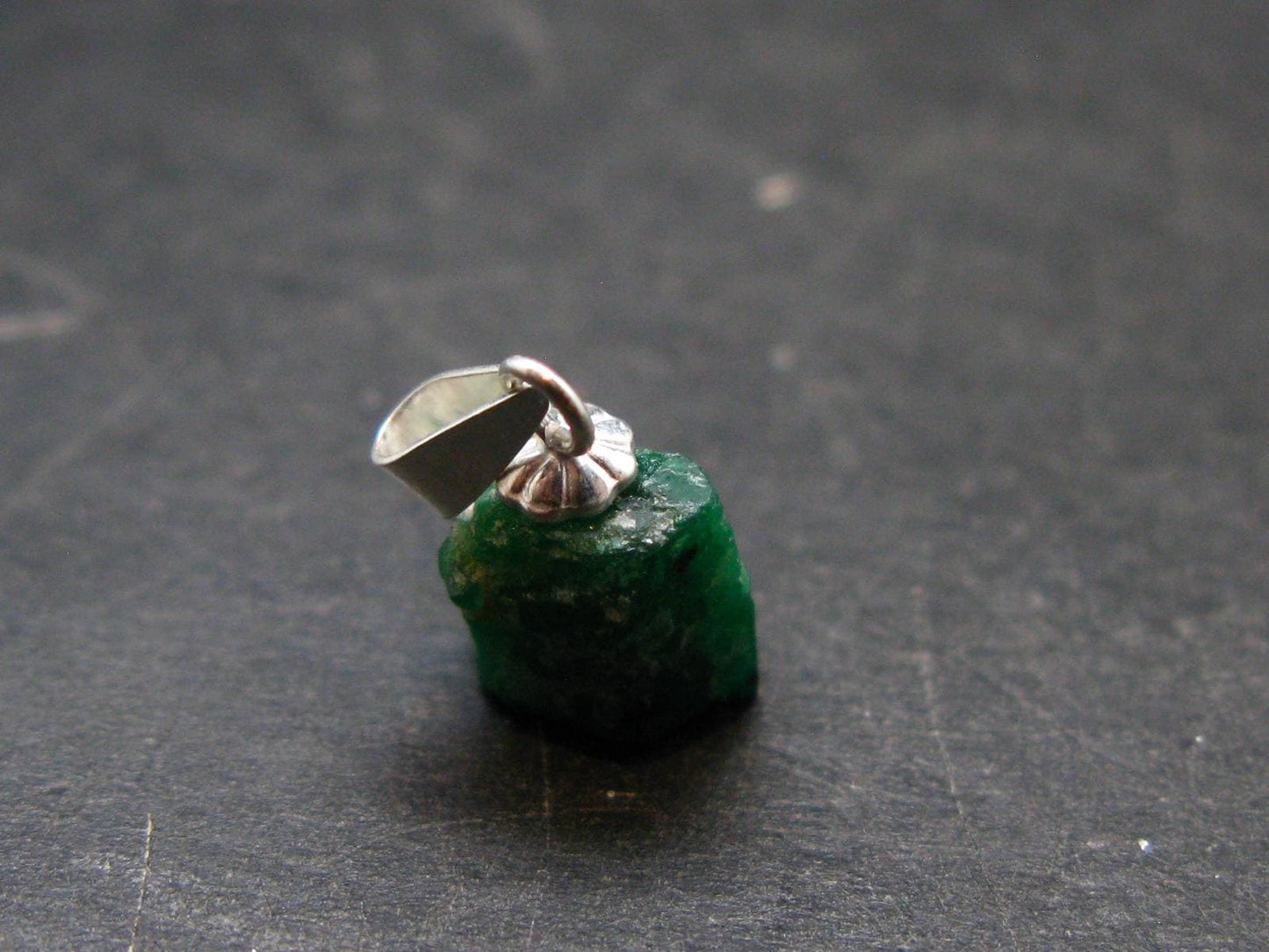 Emerald Beryl Silver Pendant from Afghanistan - 0.6" - 0.87 Grams