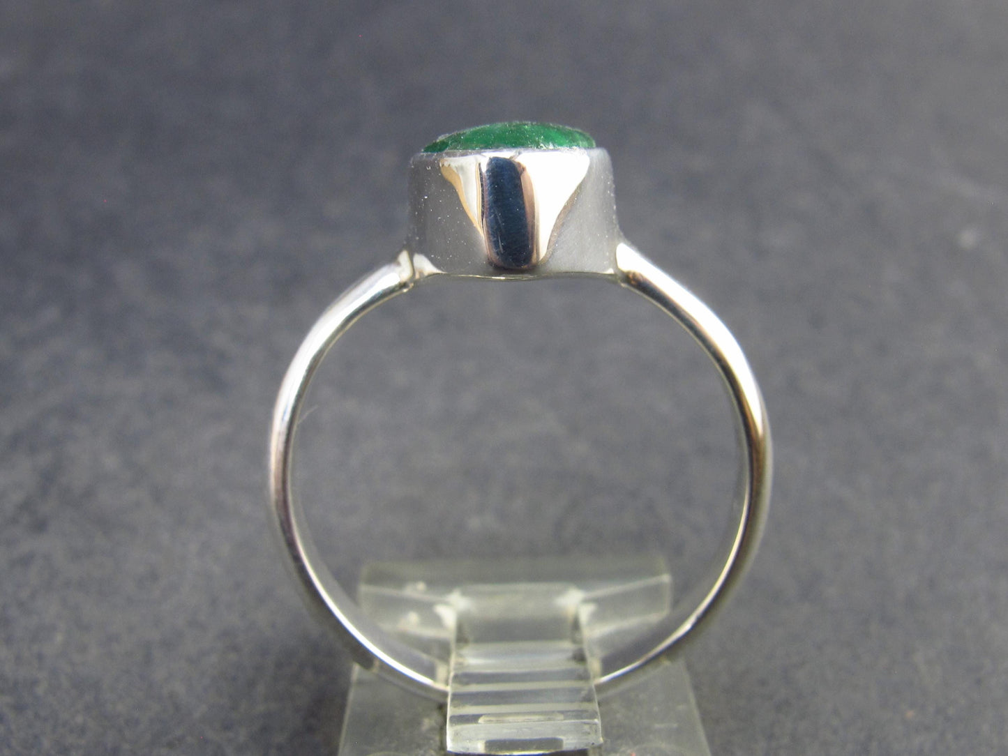 Tsavorite Gem Green Garnet Sterling Silver Ring from Tanzania - 3.60 Grams - Size 9