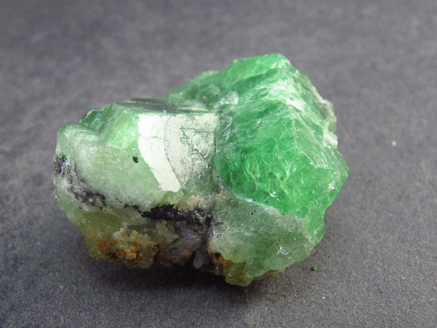 Gem Tsavorite Tsavolite Garnet Crystal from Tanzania - 117.9 Carats - 1.3"