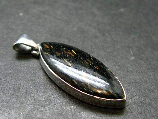 Very Rare Sterling Silver Nuumite Nuummite Pendant From Greenland - 1.6" - 5.79 Grams