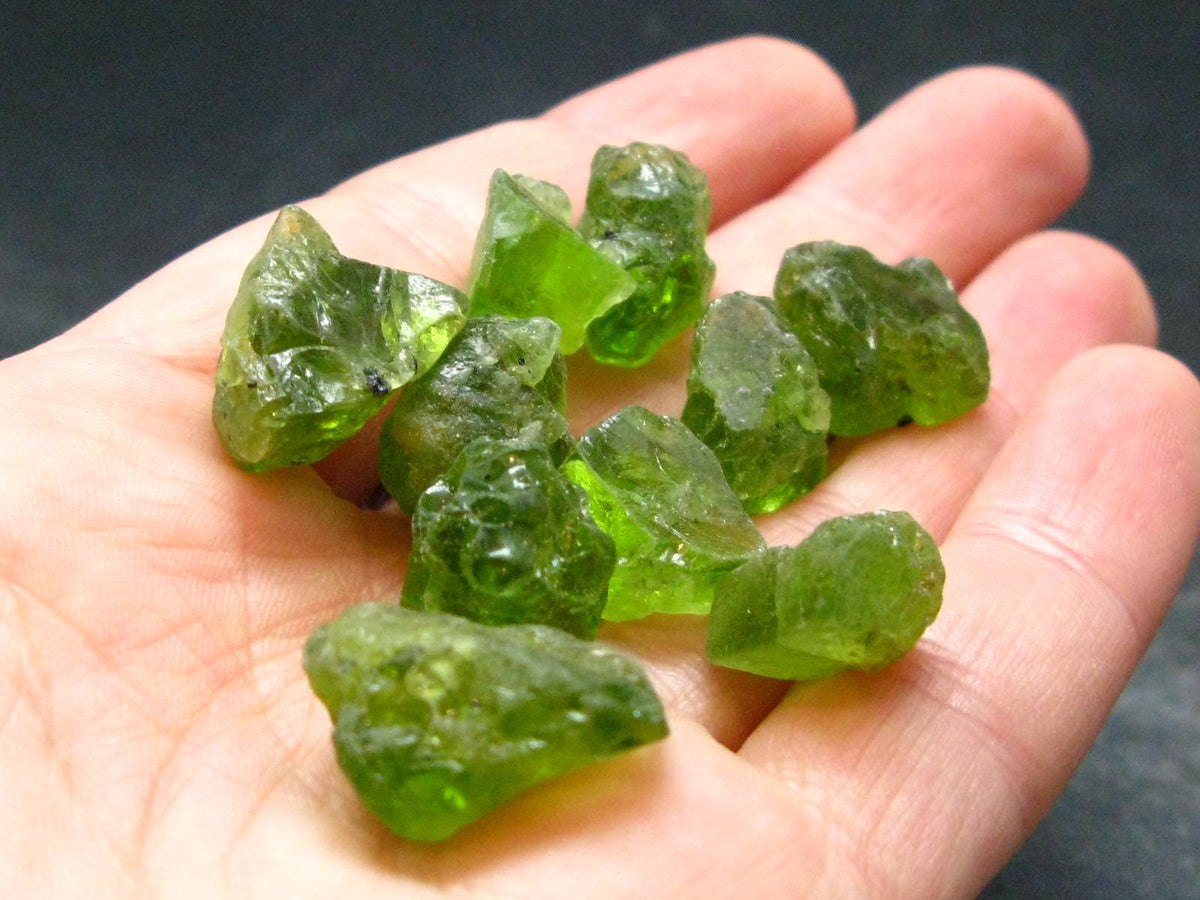 lot of 10 Peridot Olivine Crystals from Arizona, USA - 24.41 Grams