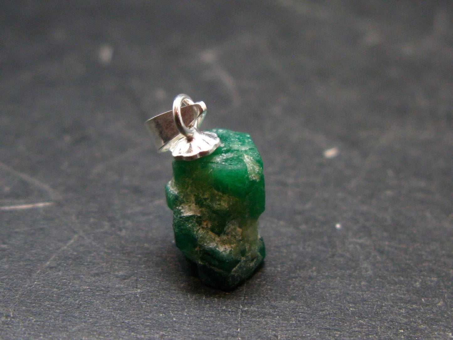 Emerald Beryl Silver Pendant from Afghanistan - 0.7" - 1.0 Grams