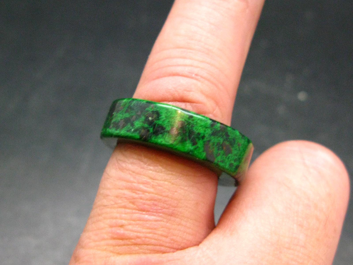 Maw Sit Sit Genuine Solid Ring Size 7.75 ~ 6.05 Grams