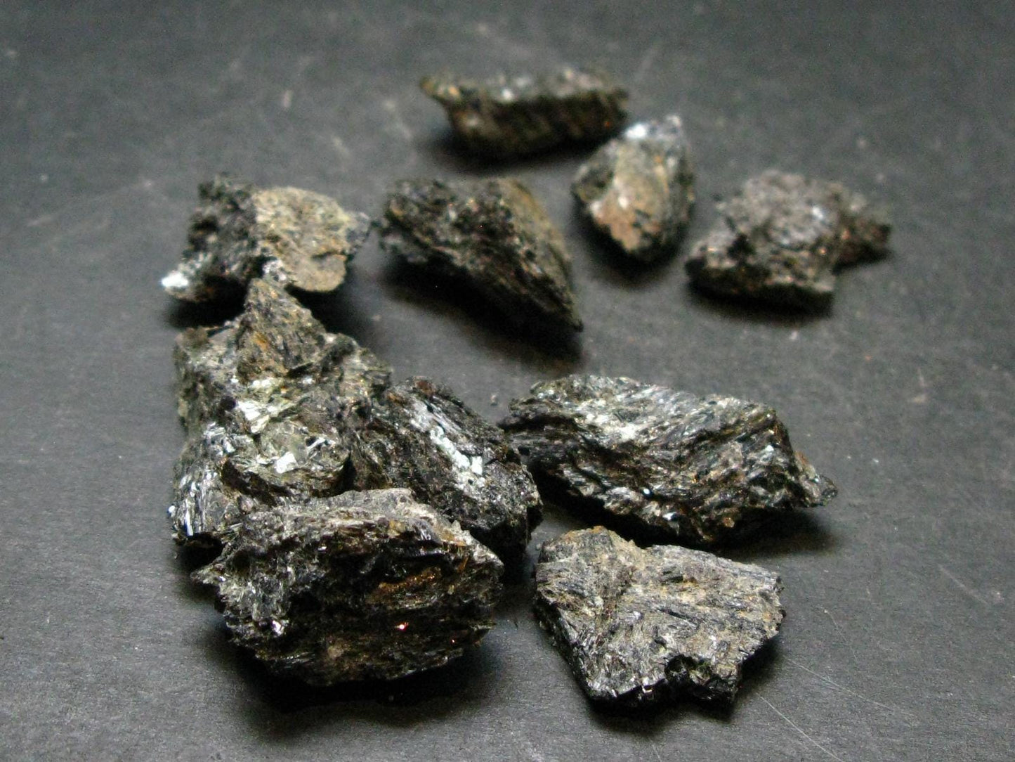 Lot of 10 Rare Nuumite Nuummite Raw Pieces From Greenland - 34.45 Grams