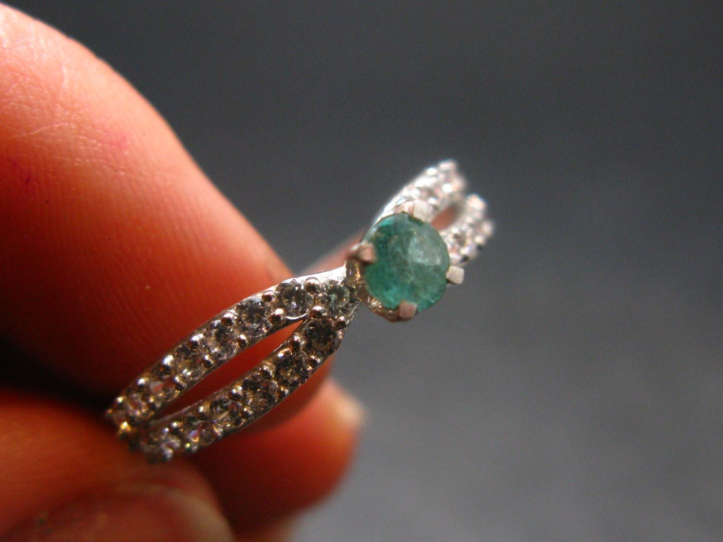 Emerald Crystal Silver Ring from Colombia - 1.84 Grams - Size 9