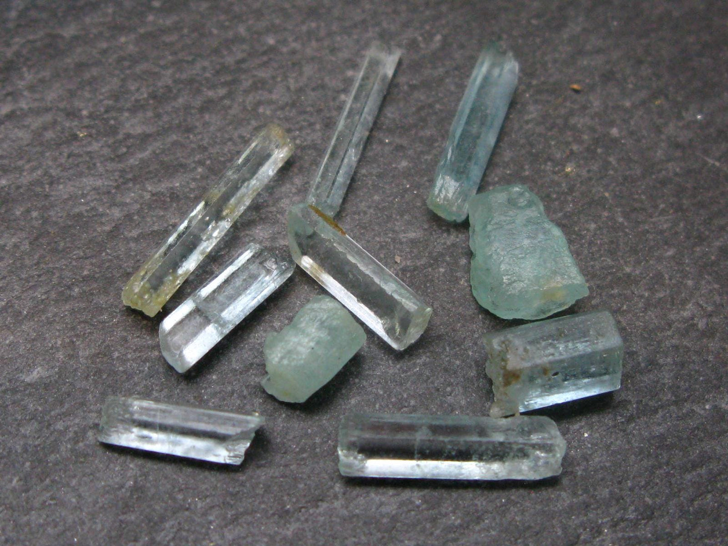 Lot of 10 Emerald Vanadium Beryl Crystals From Nigeria - 15 Carats