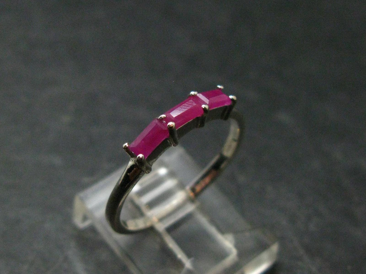 Star Ruby Sterling Silver Ring- Size 7 - 1.54 Grams