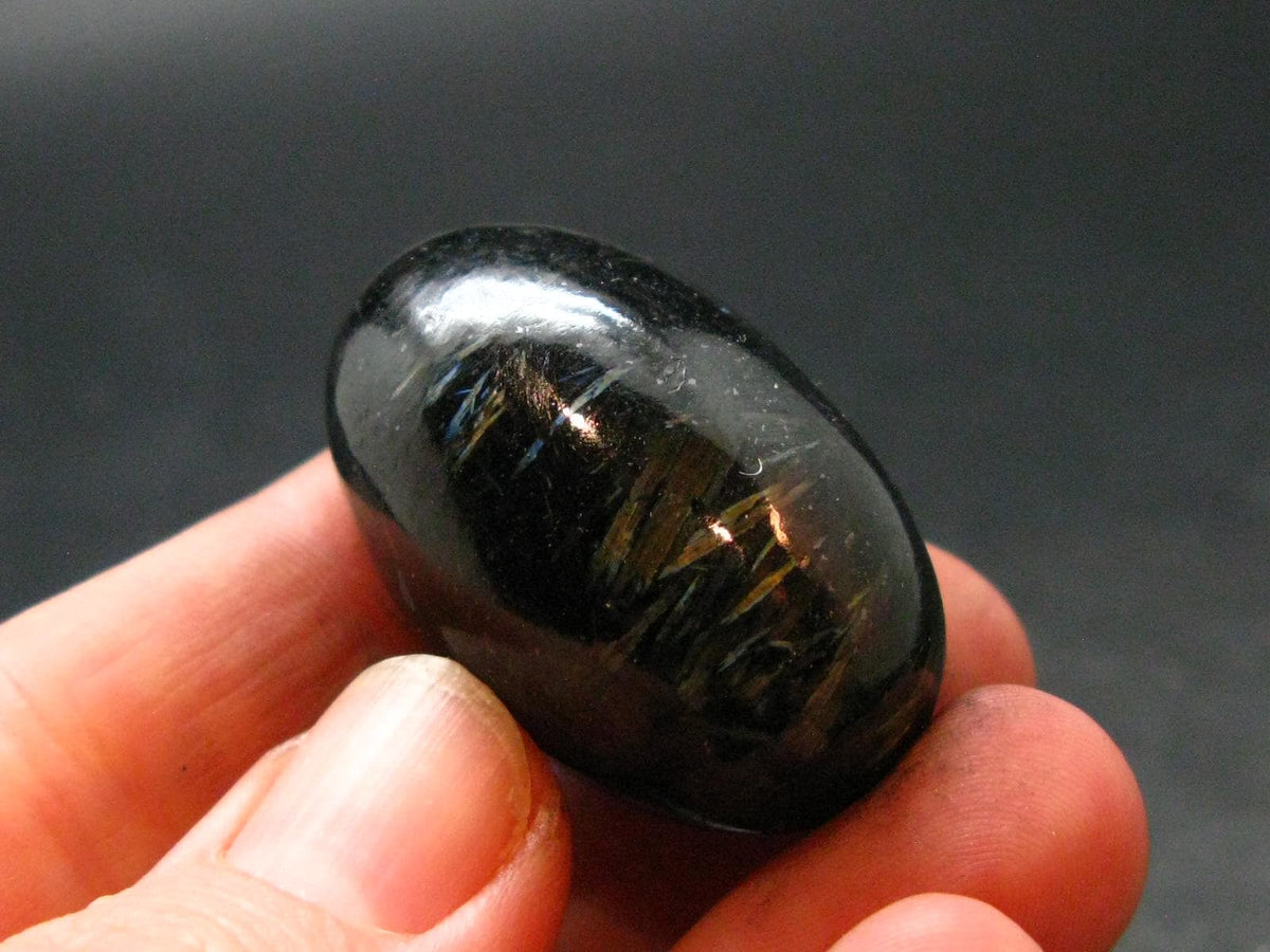 Rare Nuumite Nuummite Shiva From Greenland - 26.58 Grams - 1.4"